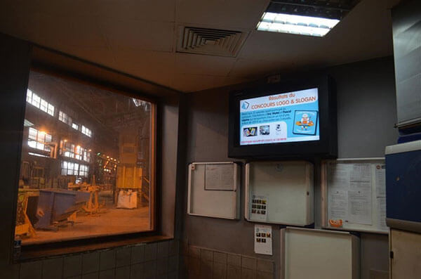 Digital Signage for Manufacturing Processes