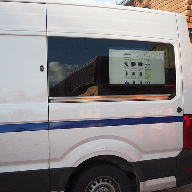 Van-side digital 32" screen for effective mobile advertising